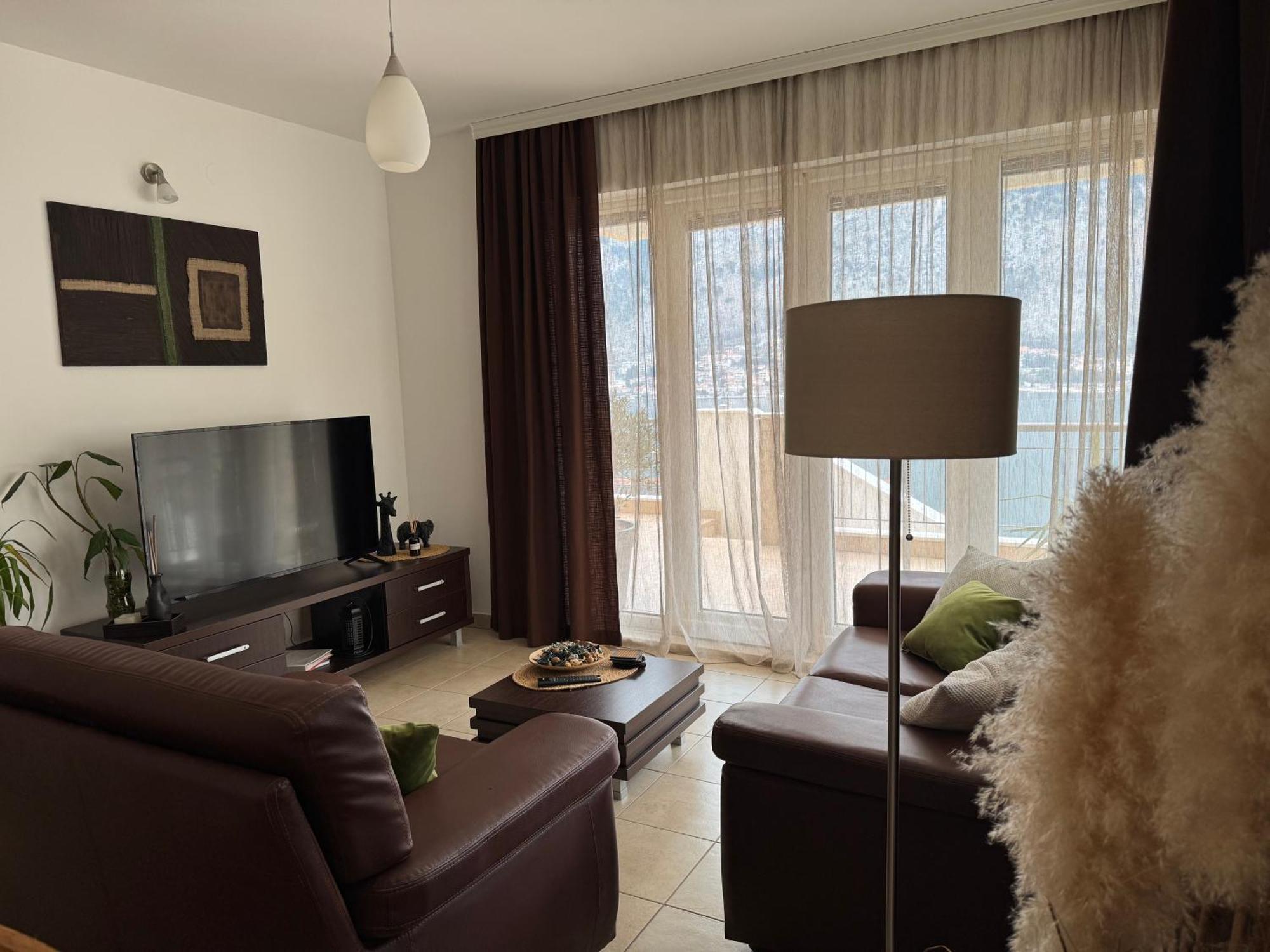J&M Apartment Kotor Exteriör bild