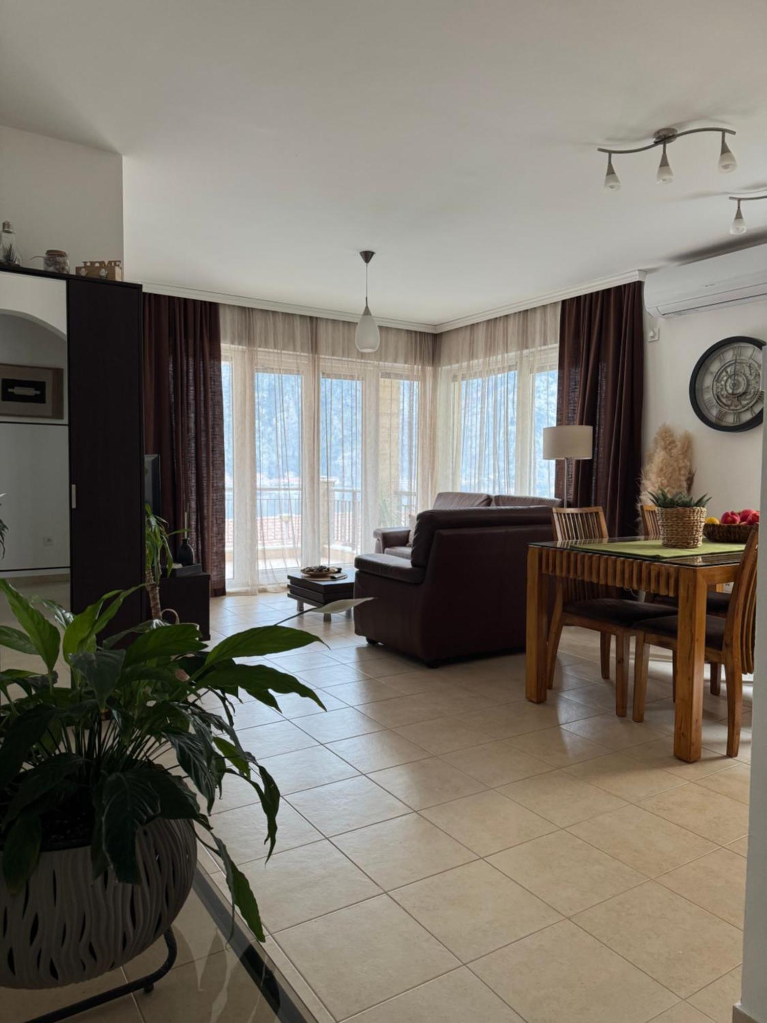 J&M Apartment Kotor Exteriör bild